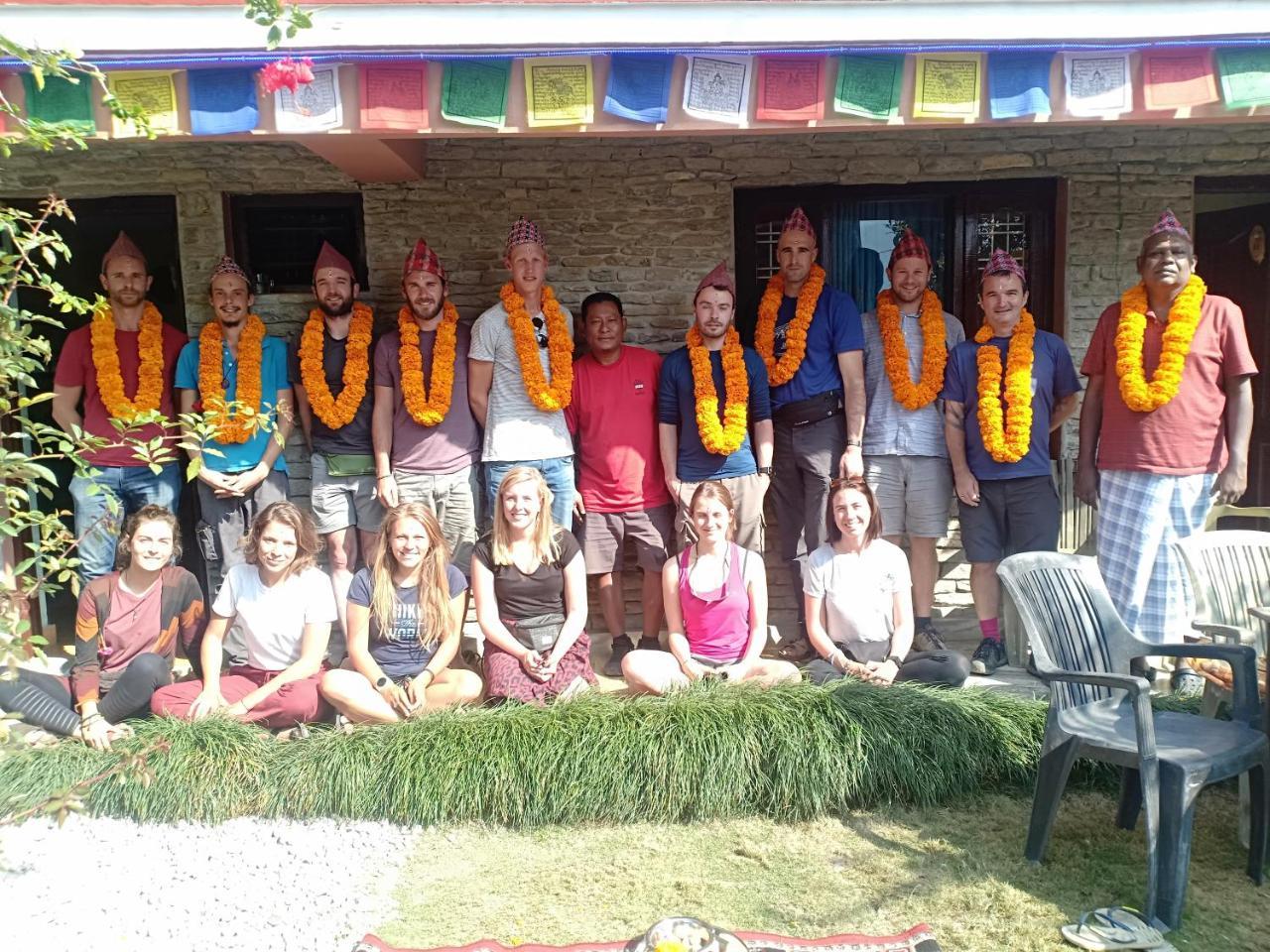 Little Pilgrim Lodge Pokhara Bagian luar foto