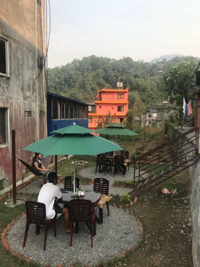 Little Pilgrim Lodge Pokhara Bagian luar foto