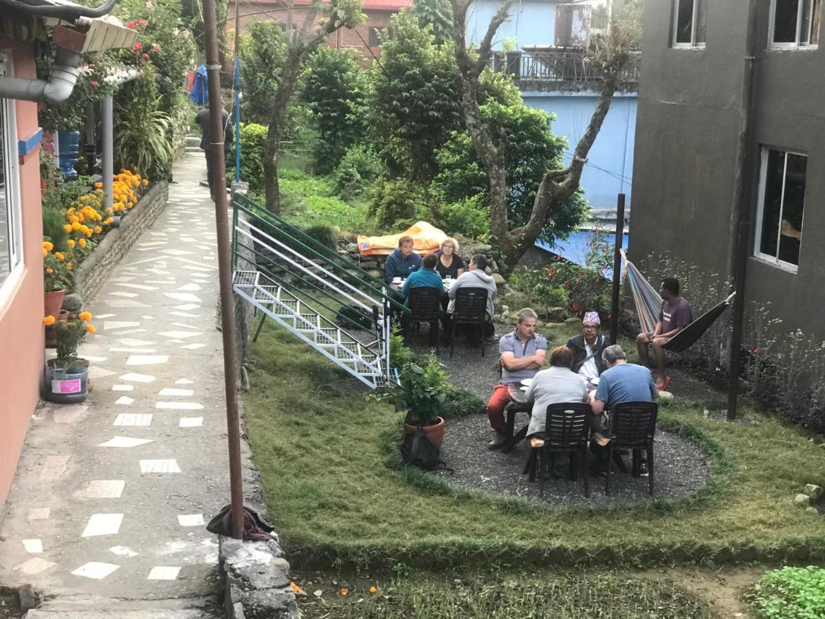 Little Pilgrim Lodge Pokhara Bagian luar foto